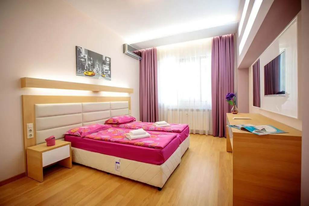 Hight Tech Super Center Apartment صوفيا