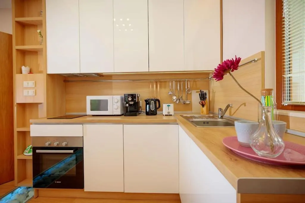 Hight Tech Super Center Apartment صوفيا