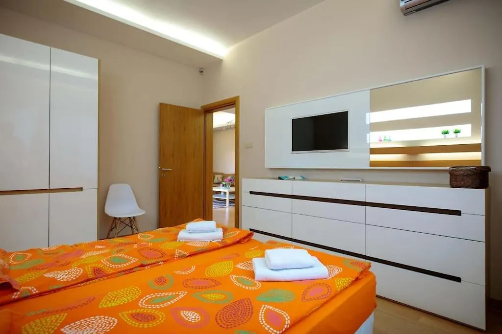 Hight Tech Super Center Apartment Sofia Bulgaria