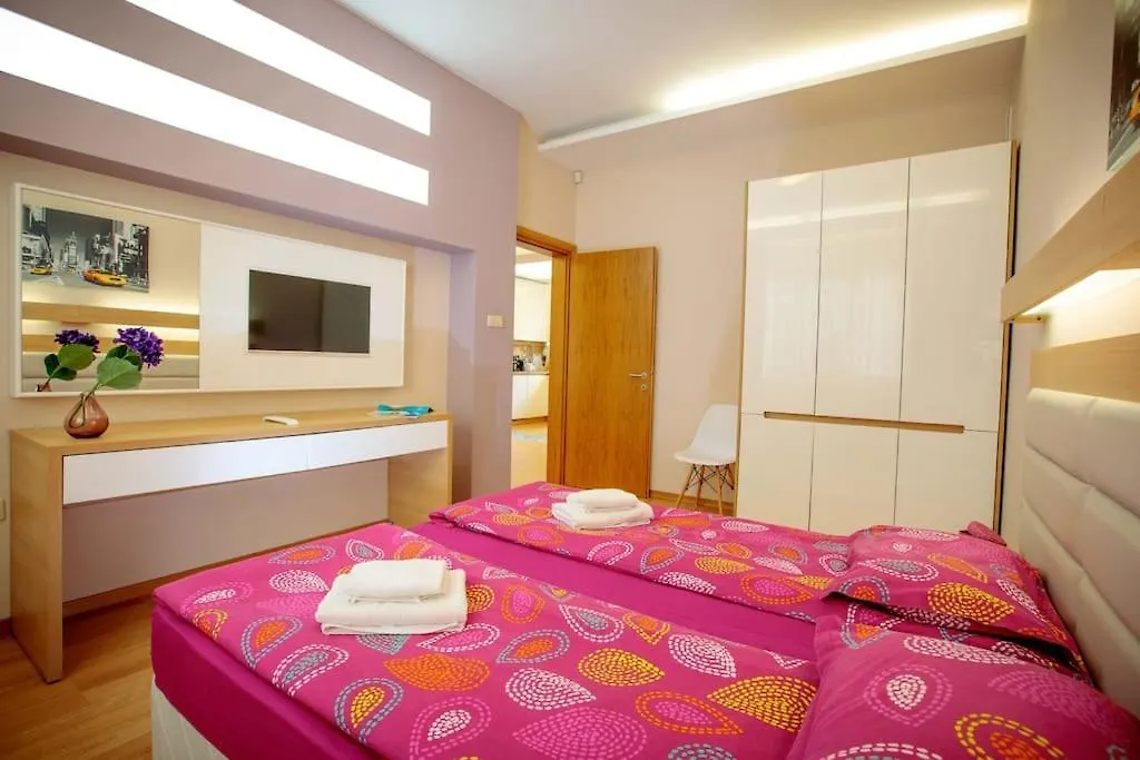 Hight Tech Super Center Apartment Sofia Bulgaria