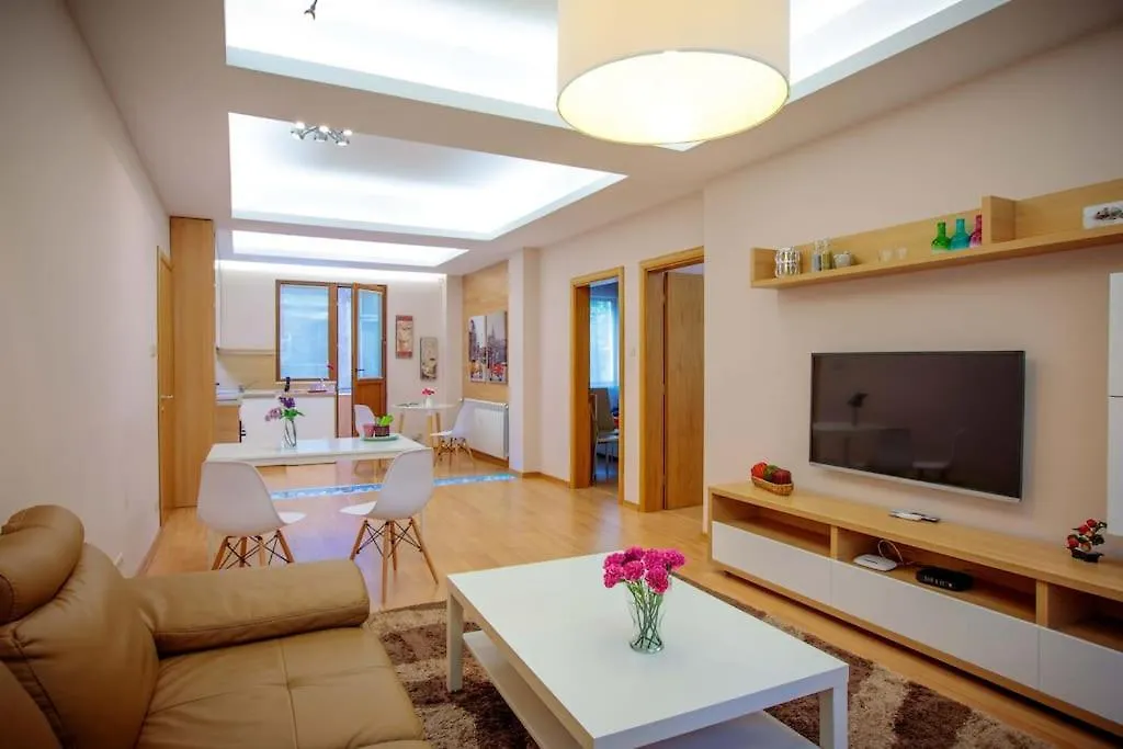 Hight Tech Super Center Apartment Σόφια 0*,